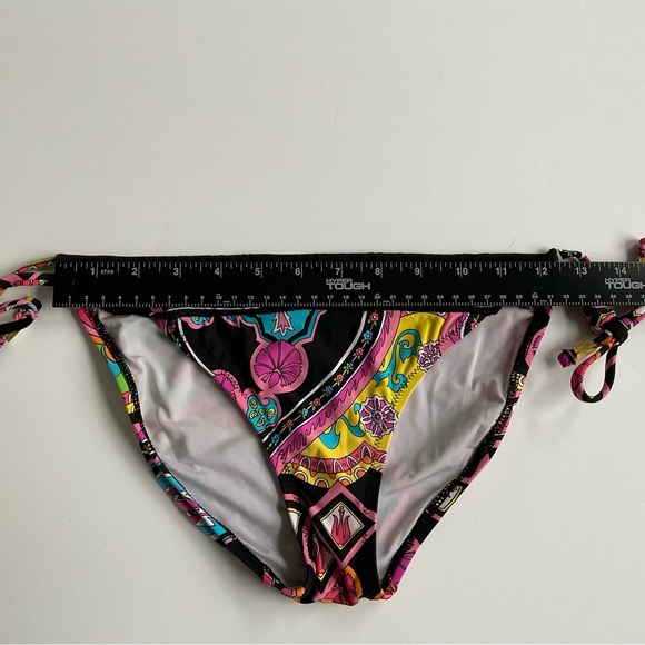 Trina Turk Bikini Bottom Sz 6 Multicolor Paisley Tie Sides w/ Gold Tassels Sexy - Picture 6 of 8